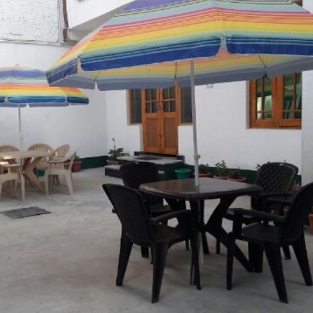 Hotel Monson Srīnagar Extérieur photo