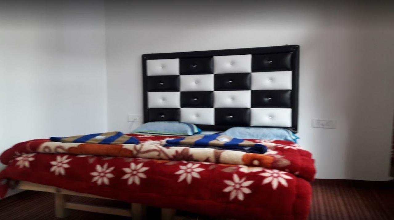 Hotel Monson Srīnagar Extérieur photo